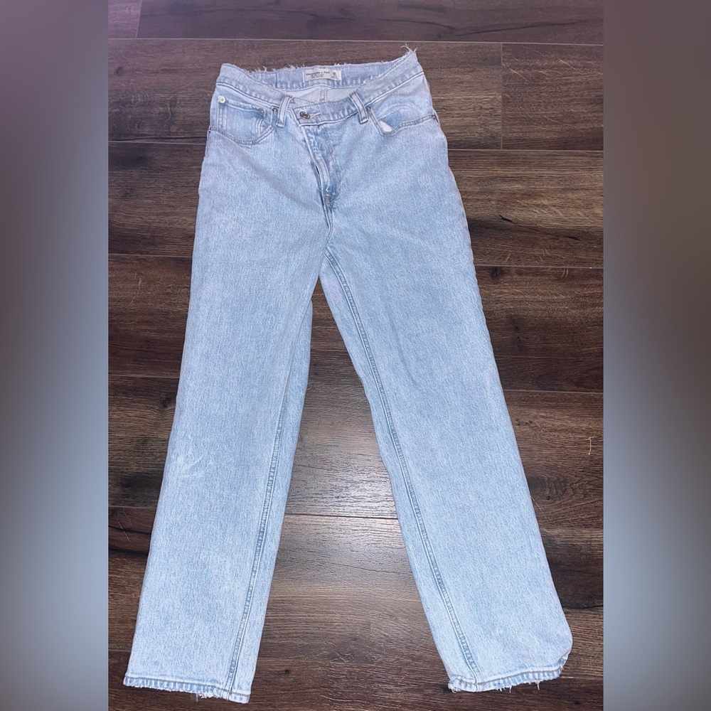 Abercrombie & Fitch Light Wash Denim Jeans